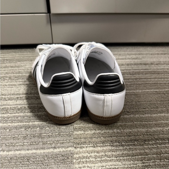 White and Black adidas sambas - Picture 2 of 8